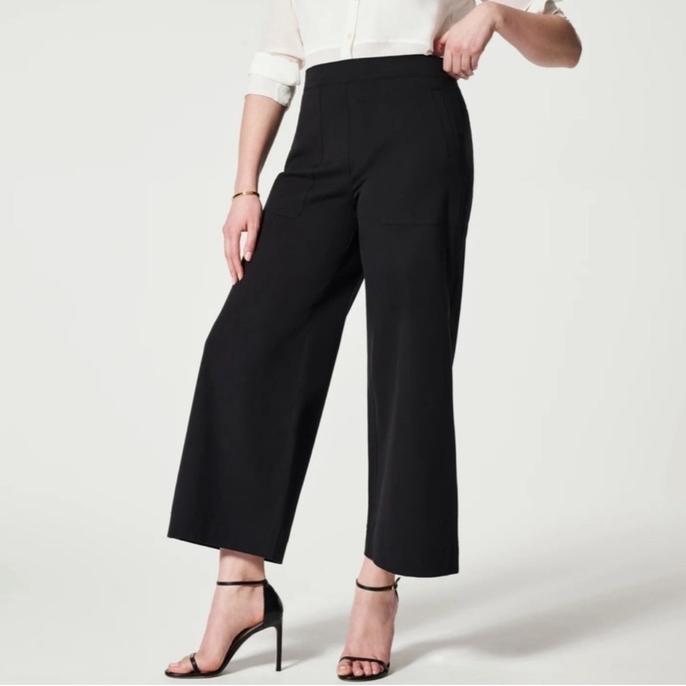 Spanx On-the-Go Wide Leg Pant in Black Women's Size Medium Petite